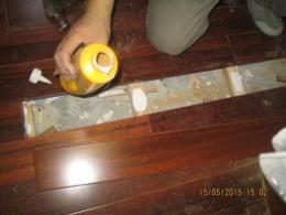 地板起鼓划痕边缘翘起找宅急修能完美修复