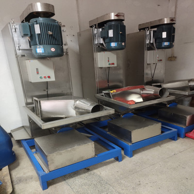 供應(yīng)11kw立式塑料脫水機