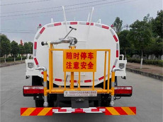 5噸灑水車生產廠家湖北噴灑車