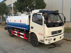 供應東風小型灑水車帶前沖后灑霧炮車