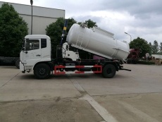 污泥拉運車