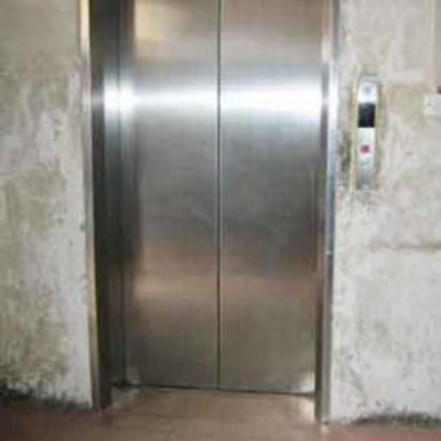 南京雨花台电梯回收南京货运电梯回收价格