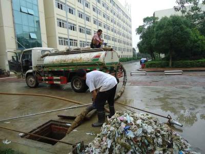 武汉万家洁疏通公司专业提供化粪池抽粪服务