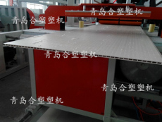 生产PVC快装墙板对厂房的要求青岛合塑塑机