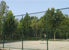 体育场护栏勾花围栏 运动场围栏 组装式4米