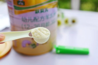 御宝配方羊奶粉近似母乳是真的吗