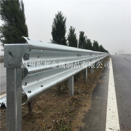 锌钢公路防护栏 高速公路防撞栏厂家定制