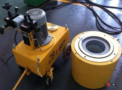 重庆张拉设备千斤顶油泵钢绞线穿束机挤压机