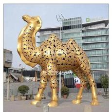 骆驼雕塑厂家，镂空工艺雕塑，大型镂空骆驼雕塑价格