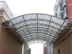 江西钢结构玻璃雨棚怎么做，江西钢结构雨棚价格