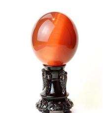 天然水晶批发 红色水晶球摆件 红色猫眼石球摆件 送雕花底座