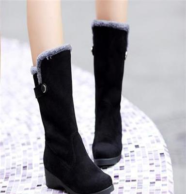 冬季新款韩版女靴平跟中筒靴防水台简约厚底雪地靴女靴子皮带扣
