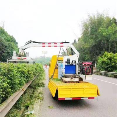 高速公路边坡绿化带修剪机车载式绿篱机