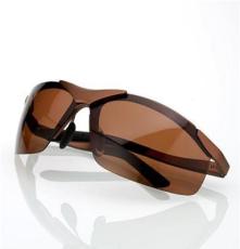 8125眼镜厂家供应男士偏光墨镜批发代理 淘宝热卖款户外太阳眼镜