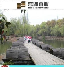厂家制作景区公园木质木船浮桥  实木码头 栈桥 游客游览廊架