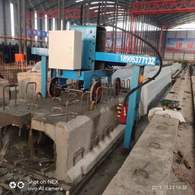 廠家直銷(xiāo)單邊梁鑿毛機(jī)  空心板測(cè)面自動(dòng)鑿毛