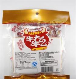 82g麻辣牛肉粒（世外桃園 休閑食品 零食 肉類制品 廠家直銷 批發