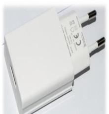 白色5V1A电源适配器，小米的电源充电器，快速充电器