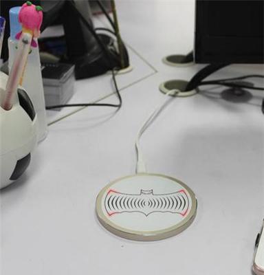 深圳手機(jī)無線充電器桌面式批發(fā)OEM定制