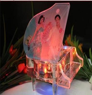 厂家创意礼品 水晶钢琴mp3 音乐盒 生日结婚礼物结婚纪念日送老婆