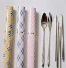 ［特价促销］塑料盒笔筒餐具勺叉筷三件套