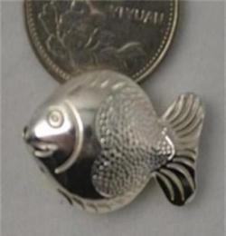項(xiàng)飾925泰銀批發(fā)愛(ài)心魚(yú)DIY掛件穿珠配件
