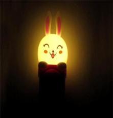 可爱兔子夜灯 创意杯子夜灯 光控小夜灯 卡通小夜灯