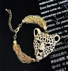 SL0046 饰品一件代发 韩版复古豹子头镀金个性手饰手链