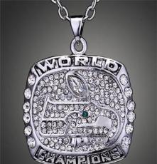 球迷热爱 2013年西雅图海鹰队橄榄球超级腕冠军项链 高端收藏项饰