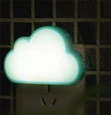 云朵小夜灯 智能LED创意光控感应灯/插电节能卧室床头灯/宝宝灯