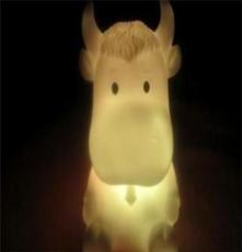 七彩小夜灯 LED 自动变色 节能创意批发 十二生肖 生肖牛