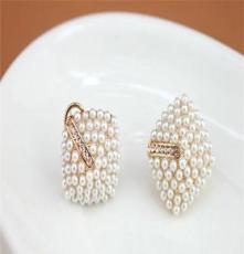 2013年女士新款 韩版OL气质型珍珠菱形镶钻耳钉 耳饰