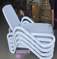 山东特价户外沙滩椅休闲折叠躺床塑料躺椅