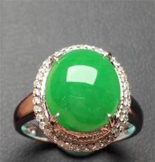 辣绿翡翠戒指，18k真金真钻，种水好，玉质细腻，水润，完美无瑕