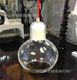 推出新款玻璃吊燈 簡約時尚的象征