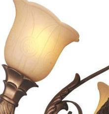 欧式餐厅装饰吊灯3头8头优质进口树脂吊灯玻璃雕花灯罩低价出售