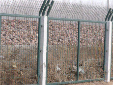 铁路边坡护栏-桥下防护栅栏厂-高铁护栏报价