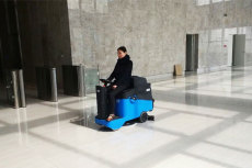 驾驶式洗地机使用方法宁夏洗地机嘉得力GT70