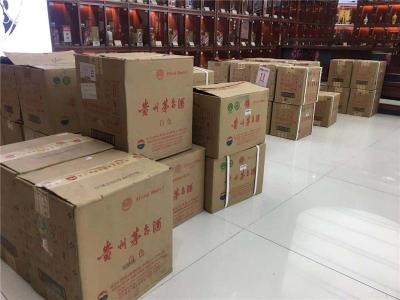 万祥镇回收茅台酒加空瓶礼品价格大全