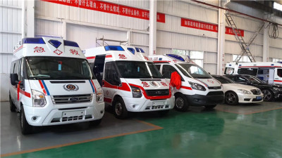 國六福特全順自動檔救護(hù)車價格-醫(yī)療車訂做