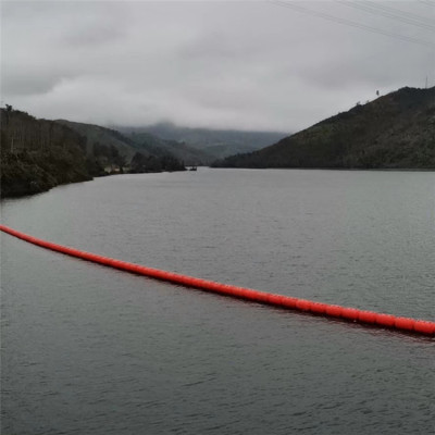 白溪水库大面积垃圾拦截网高强度聚乙烯浮桶