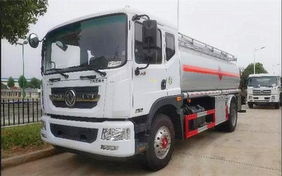 東風(fēng)大多利卡D9 14方加油車(chē) 油罐車(chē)  運(yùn)油車(chē)