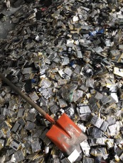 深圳回收废正负极片回收废旧钴酸锂电池