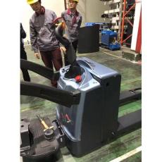 电动叉车回收是深圳兴达公司长期的工作