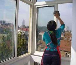 青岛崂山区擦玻璃 打扫卫生 家庭保洁阿姨