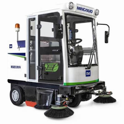 安康农贸市场用明诺驾驶式扫地车电动扫地机