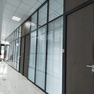 现代化蚌埠双玻璃百叶隔断办公高间隔墙