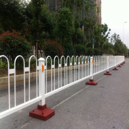 厂家直销市政道路隔离护栏机非隔离护栏