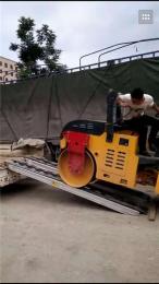 新款8吨铲车光轮压路机铝爬梯铝梯爬车