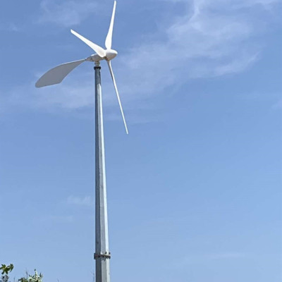 宁夏鑫瑞达专业制造10kw风力发电系统